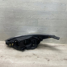 Laden Sie das Bild in den Galerie-Viewer, Frontscheinwerfer Ford Focus BM5113W029 Xenon Rechts Scheinwerfer Headlight SCH4482767764nh