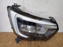 Laden Sie das Bild in den Galerie-Viewer, Frontscheinwerfer Renault Master III 260105567R LED Rechts Headlight