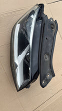 Laden Sie das Bild in den Galerie-Viewer, Frontscheinwerfer VW Caddy III 2K1941006A Rechts Scheinwerfer Headlight SCH7655773567to