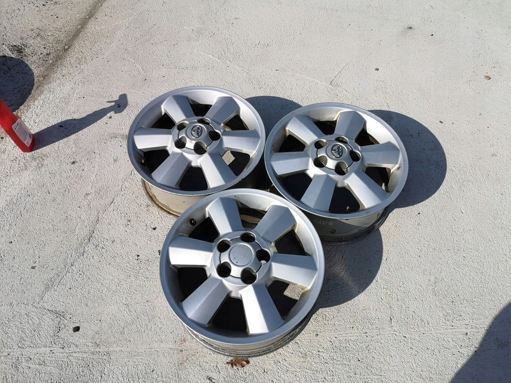 1x Alufelge 16 Zoll 6.5" 5x114.3 45ET Glanz Silber PZ406-X2671-ZC Toyota