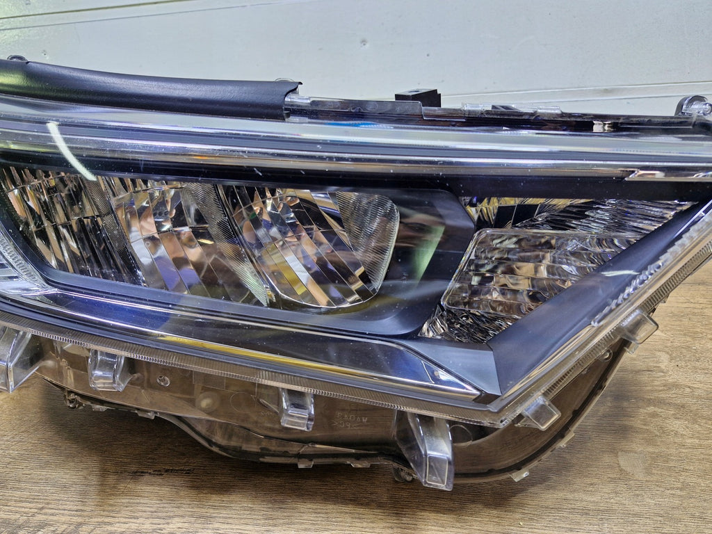 Frontscheinwerfer Toyota Rav V 4 Rechts Scheinwerfer Headlight SCH9294120523yx