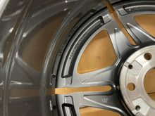 Laden Sie das Bild in den Galerie-Viewer, 1x Alufelge 18 Zoll 7.5&quot; 5x112 40ET A2064011700 Mercedes-Benz W206 Rim Wheel