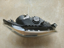 Laden Sie das Bild in den Galerie-Viewer, Frontscheinwerfer BMW F22 F23 7304462 Rechts Scheinwerfer Headlight SCH7660845338xa
