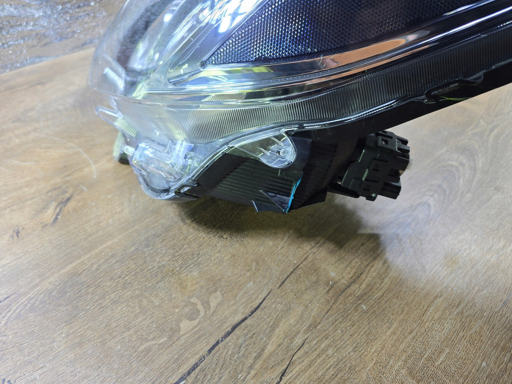 Frontscheinwerfer Mitsubishi Space Star W5335 Ein Stück (Rechts oder Links)