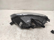 Laden Sie das Bild in den Galerie-Viewer, Frontscheinwerfer Skoda Rapid 5JB941016 Rechts Scheinwerfer Headlight SCH5391060015tl