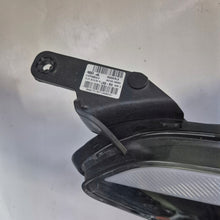 Laden Sie das Bild in den Galerie-Viewer, Frontscheinwerfer Hyundai I20 II 92102C8000 Rechts Scheinwerfer Headlight SCH8714256905ct