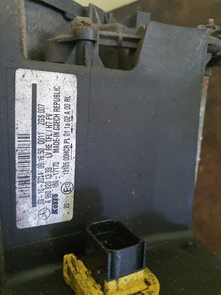 Frontscheinwerfer Mercedes-Benz A9608201339 Links Scheinwerfer Headlight SCH8948052667fv