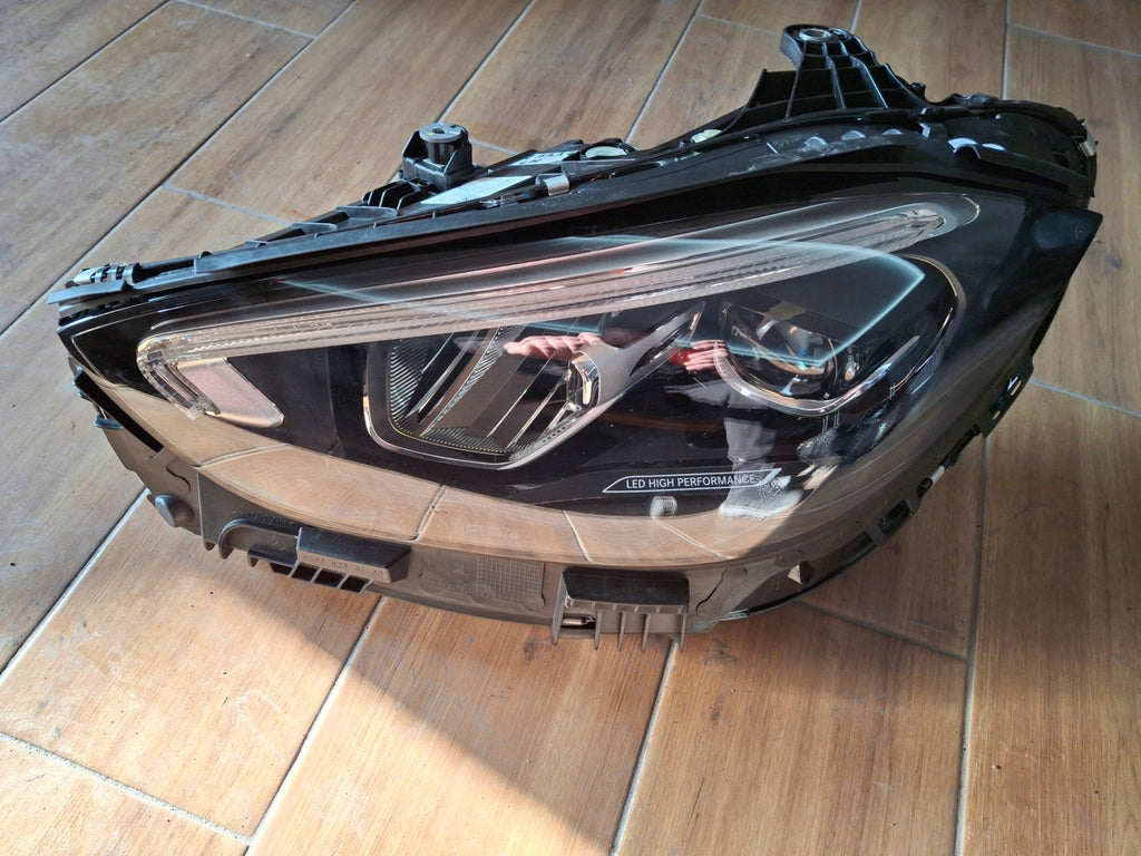 Frontscheinwerfer Mercedes-Benz W206 A2069063903 Ein Stück (Rechts oder Links) SCH6788723263ah