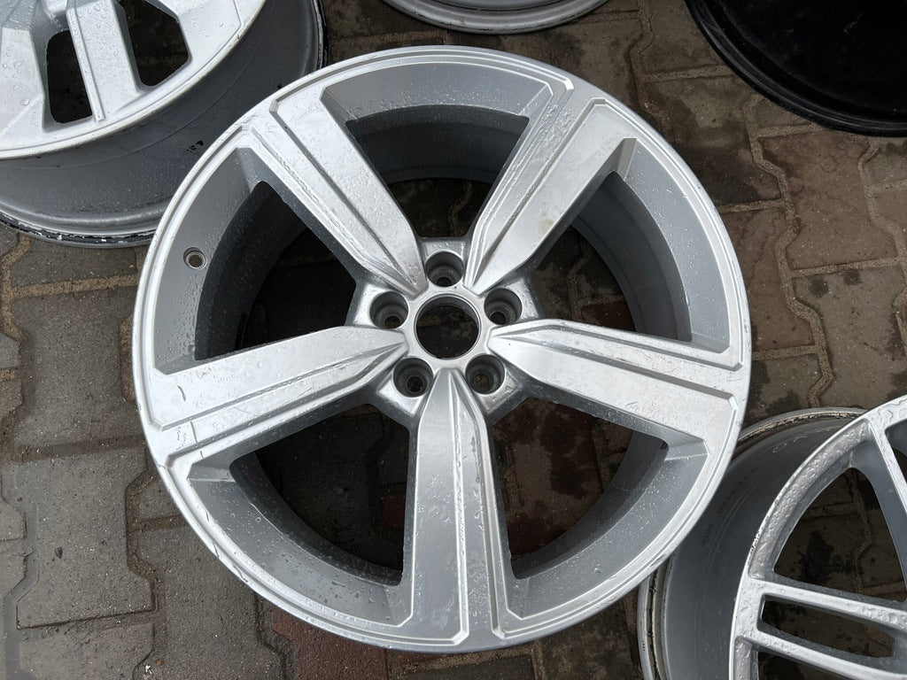 1x Alufelge 20 Zoll 9.0" 5x112 38ET Glanz Silber 4KE601025S Audi E Tron FEL9236605299oq