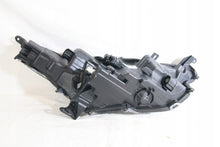 Laden Sie das Bild in den Galerie-Viewer, Frontscheinwerfer Toyota 4 IV Yaris 886283293 LED Links Scheinwerfer Headlight SCH1852109531jj