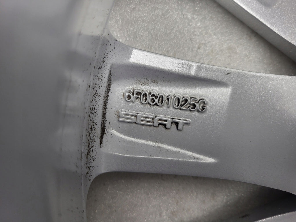 1x Alufelge 15 Zoll 5.5" 5x100 40ET Glanz Silber 6F0601025G Seat Ibiza I V FEL2140134943af