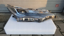 Laden Sie das Bild in den Galerie-Viewer, Frontscheinwerfer Toyota Corolla 81110-02L70 LED Rechts Scheinwerfer Headlight SCH8558499582ke
