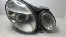 Laden Sie das Bild in den Galerie-Viewer, Frontscheinwerfer Mercedes-Benz W211 Rechts Scheinwerfer Headlight SCH5655269671ad