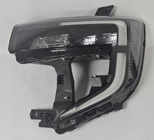 Laden Sie das Bild in den Galerie-Viewer, Frontscheinwerfer Nissan Interstar Master III 260609073R 2404181634 Links SCH7456309090uu