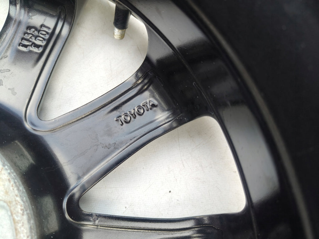 1x Alufelge 15 Zoll 4.5" 4x100 35ET PW457-0H003 Toyota Aygo Rim Wheel