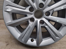 Load image into Gallery viewer, 1x Alufelge 16 Zoll 6.5" 5x112 33ET Glanz Silber 7N5601025F Seat Alhambra FEL4644640909hy