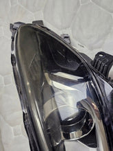 Laden Sie das Bild in den Galerie-Viewer, Frontscheinwerfer Peugeot 108 90026268 Links Scheinwerfer Headlight SCH8027308353ab