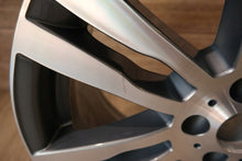 Laden Sie das Bild in den Galerie-Viewer, 1x Alufelge 20 Zoll 10.0&quot; 5x120 40ET 7842183 BMW X5 E70 Rim Wheel