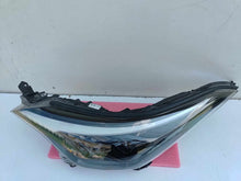 Laden Sie das Bild in den Galerie-Viewer, Frontscheinwerfer Toyota C-Hr 81150-YP280 Links Scheinwerfer Headlight SCH1746075263fr