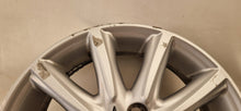 Laden Sie das Bild in den Galerie-Viewer, 1x Alufelge 15 Zoll 4.5&quot; 4x100 35ET Glanz Silber PW4570H006 Toyota Aygo