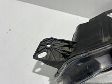 Laden Sie das Bild in den Galerie-Viewer, Frontscheinwerfer Peugeot Partner Rifter 90146217 LED Links Headlight SCH5885706808zk