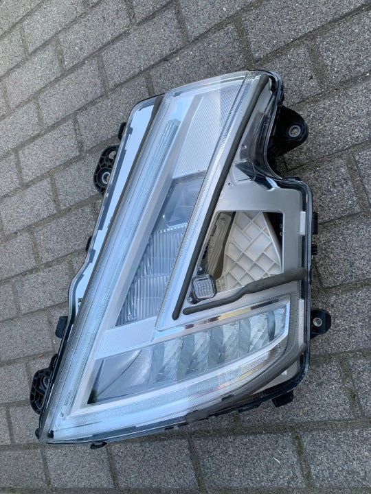 Frontscheinwerfer Volvo 24056511 LED Links Scheinwerfer Headlight SCH9493150253jd