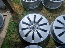 Laden Sie das Bild in den Galerie-Viewer, 4x Alufelge 17 Zoll 7.0" 5x112 48 5ET A2054012100 Mercedes-Benz W205 Rim Wheel FEL7733328462mr