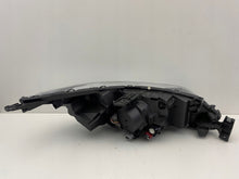 Laden Sie das Bild in den Galerie-Viewer, Frontscheinwerfer Mitsubishi Eclipse Cross 8301D681 LED Links Headlight