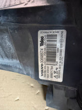Laden Sie das Bild in den Galerie-Viewer, Frontscheinwerfer Volvo Xc90 89901784 Xenon Links Scheinwerfer Headlight SCH6318142998pr
