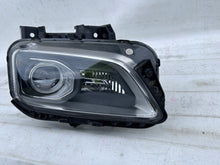 Laden Sie das Bild in den Galerie-Viewer, Frontscheinwerfer Hyundai Kona 92102-J9100 LED Rechts Scheinwerfer Headlight