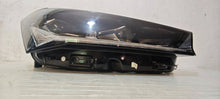 Laden Sie das Bild in den Galerie-Viewer, Frontscheinwerfer Skoda Superb 3P1941016B LED Rechts Scheinwerfer Headlight SCH1598411924iz