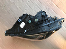 Laden Sie das Bild in den Galerie-Viewer, Frontscheinwerfer Mercedes-Benz W206 A2069068104 LED Links Headlight SCH3369764732dr