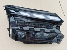 Laden Sie das Bild in den Galerie-Viewer, Frontscheinwerfer Skoda Enyaq IV 5LB941036 Rechts Scheinwerfer Headlight SCH4318502754ms