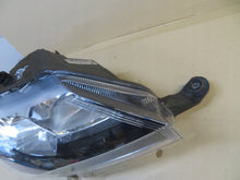 Laden Sie das Bild in den Galerie-Viewer, Frontscheinwerfer Skoda Rapid 5JB941016 Rechts Scheinwerfer Headlight SCH7785299368ml