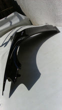 Laden Sie das Bild in den Galerie-Viewer, Kotflügel Mercedes-Benz W205 A2058810143 Vorne Links Schwarz