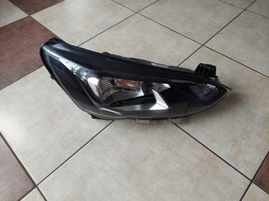 Frontscheinwerfer Ford Focus MX7B-13E014-CC Rechts Scheinwerfer Headlight