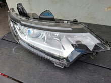 Laden Sie das Bild in den Galerie-Viewer, Frontscheinwerfer Kia III Rechts Scheinwerfer Headlight