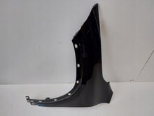 Laden Sie das Bild in den Galerie-Viewer, Kotflügel Mercedes-Benz Gla 2478811100 Vorne Links