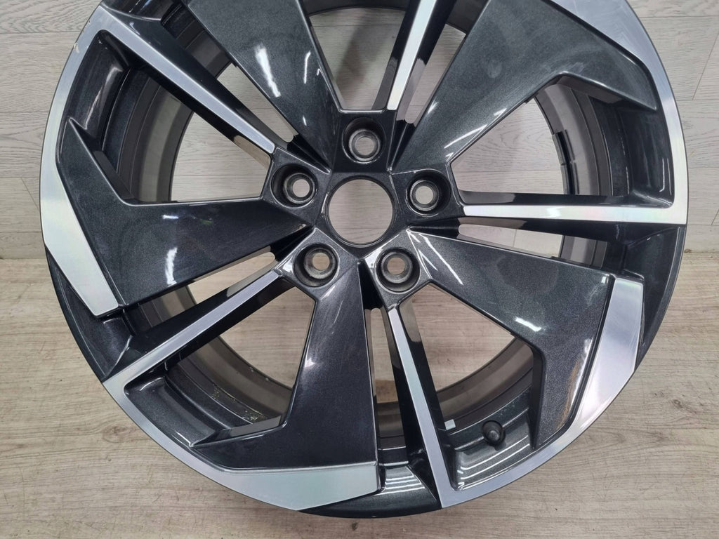 1x Alufelge 18 Zoll 7.5" 5x112 48ET Glanz Schwarz 5E3601025N Skoda Octavia FEL3010730063ry