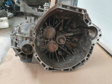 Laden Sie das Bild in den Galerie-Viewer, Getriebe Mercedes-Benz Vito W447 Schaltgetriebe Transmission Trasmissione