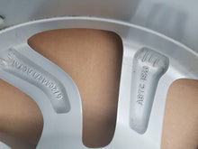 Laden Sie das Bild in den Galerie-Viewer, 1x Alufelge 16 Zoll 6.5" 4x108 20ET Matt Silber 39007897 Opel Crossland X FEL6915965467cy