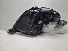 Laden Sie das Bild in den Galerie-Viewer, Frontscheinwerfer Peugeot 208 II ZWW2265 Links Scheinwerfer Headlight SCH3039838976hi