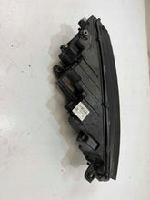 Laden Sie das Bild in den Galerie-Viewer, Frontscheinwerfer Skoda Octavia IV 030111823100 5E4941015 Links Headlight SCH4935312545oq