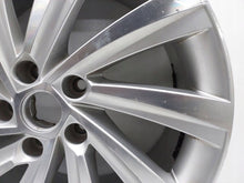Laden Sie das Bild in den Galerie-Viewer, 1x Alufelge 17 Zoll 46ET Silber 5E3601025AS Skoda Octavia Iv Rim Wheel FEL9958955801bo