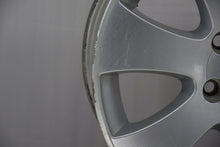 Laden Sie das Bild in den Galerie-Viewer, 1x Alufelge 16 Zoll 7.0&quot; 5x112 45ET Glanz Silber 3T0601025 Skoda Rim Wheel