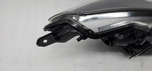 Laden Sie das Bild in den Galerie-Viewer, Frontscheinwerfer Toyota Yaris SPP4621 Links Scheinwerfer Headlight