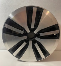 Load image into Gallery viewer, 1x Alufelge 17 Zoll 7.0" 5x112 40ET Glanz Silber 3G0601025AM VW Passat Rim Wheel FEL9267771055gu