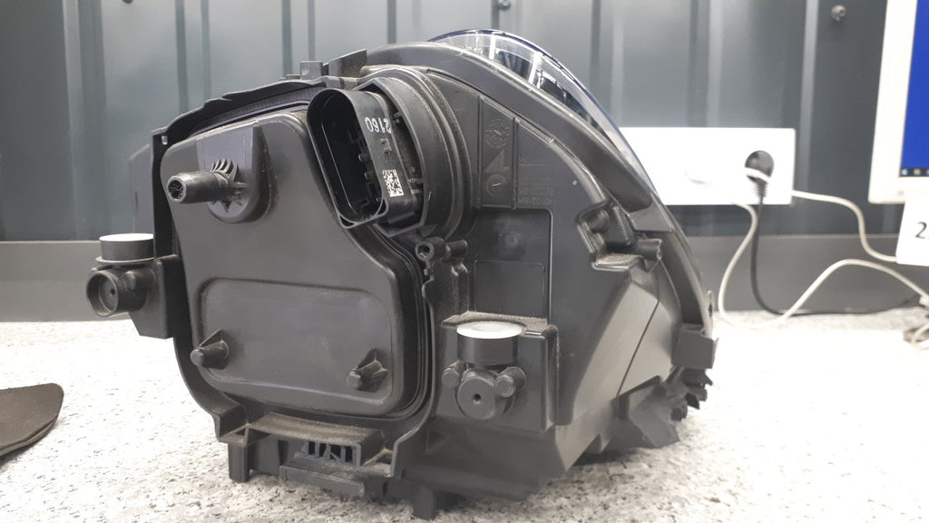 Frontscheinwerfer Porsche Macan 95B941010BB Rechts Scheinwerfer Headlight SCH5608001515fs