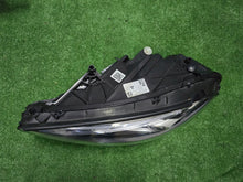 Laden Sie das Bild in den Galerie-Viewer, Frontscheinwerfer Mercedes-Benz W177 A1779062505 Full LED Links Headlight SCH5468402706ge