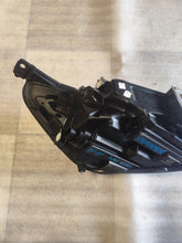 Laden Sie das Bild in den Galerie-Viewer, Frontscheinwerfer Ford JX7B-13E017-AF Links Scheinwerfer Headlight SCH3069969379gc